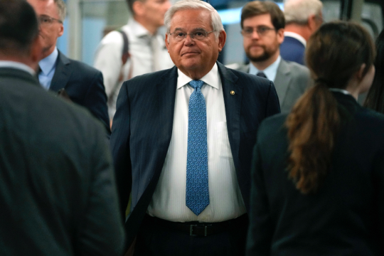Ο Μπομπ Μενέντες